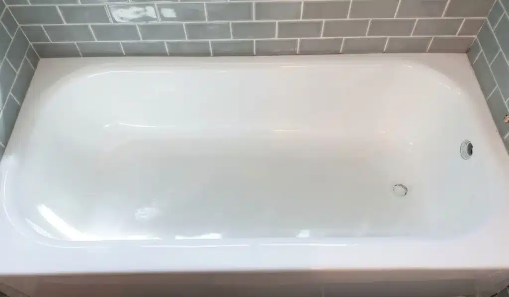 What Are Bathtubs Made Of? Which Materials Can Be Professionally Refinished?